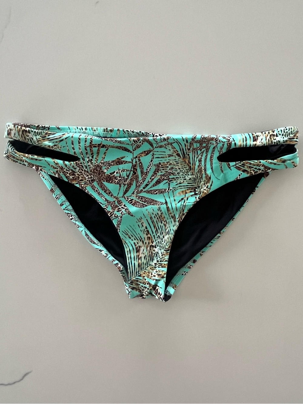 L*Space Pools and Palms Print Strappy Side Full Cut Bikini Bottoms Medium